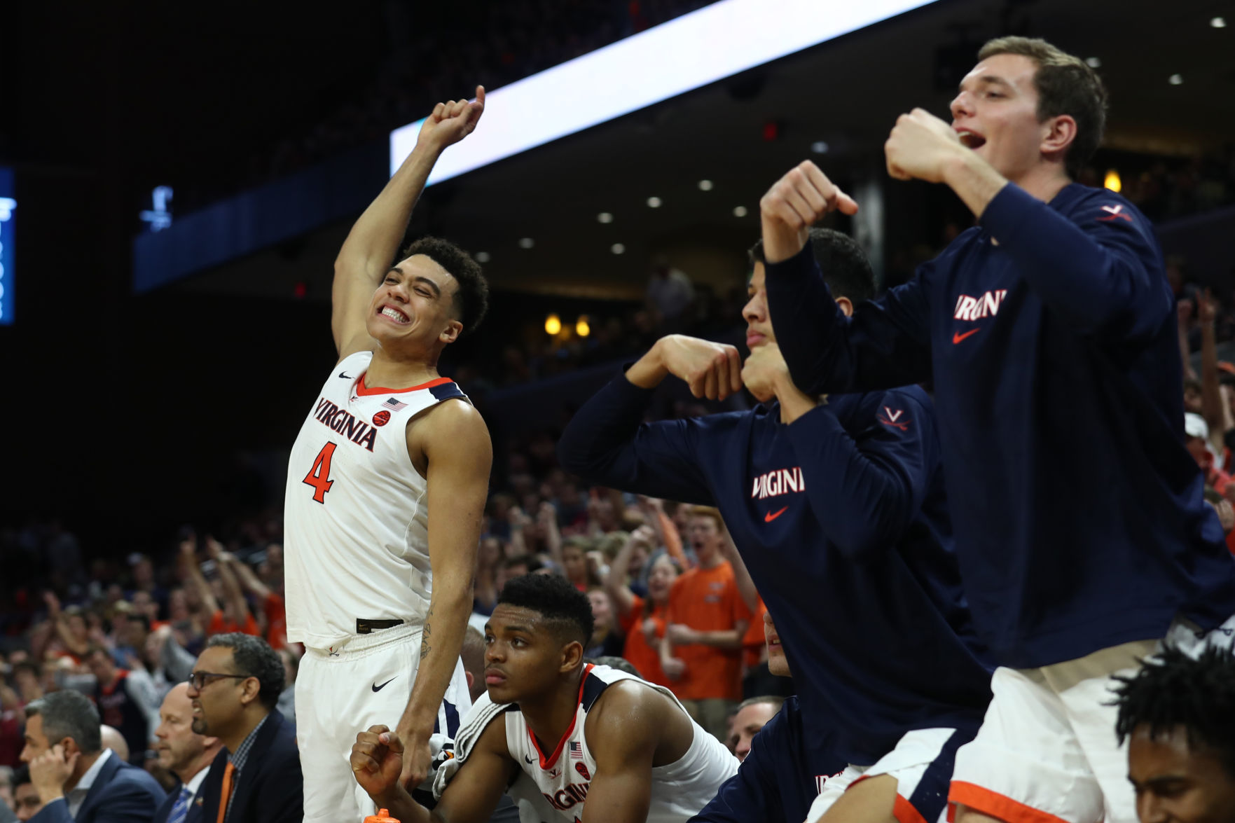 20191127_cdp_sports_uvabasketball141.JPG